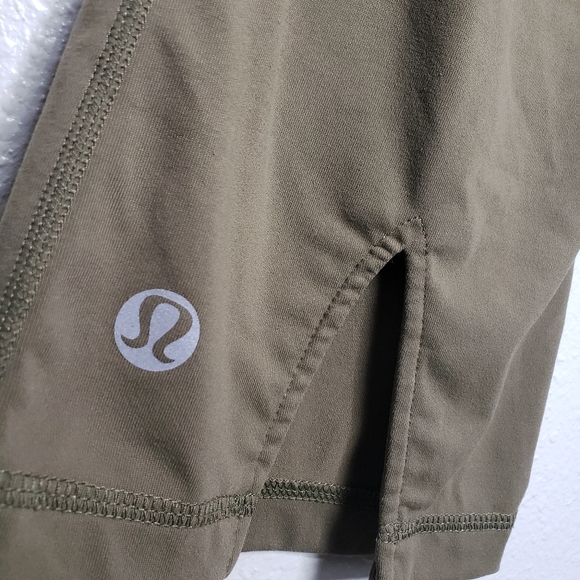 Lululemon 10 olive green crops w slit - Picture 3 of 8